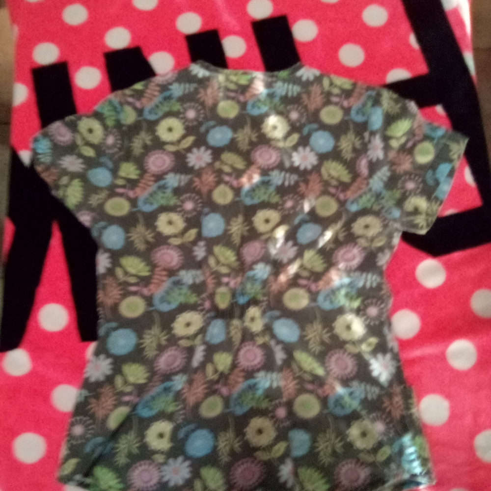 Scrub top - Picture 2 of 2